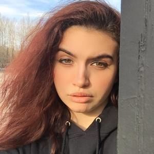 Meet your Posher, Katrina